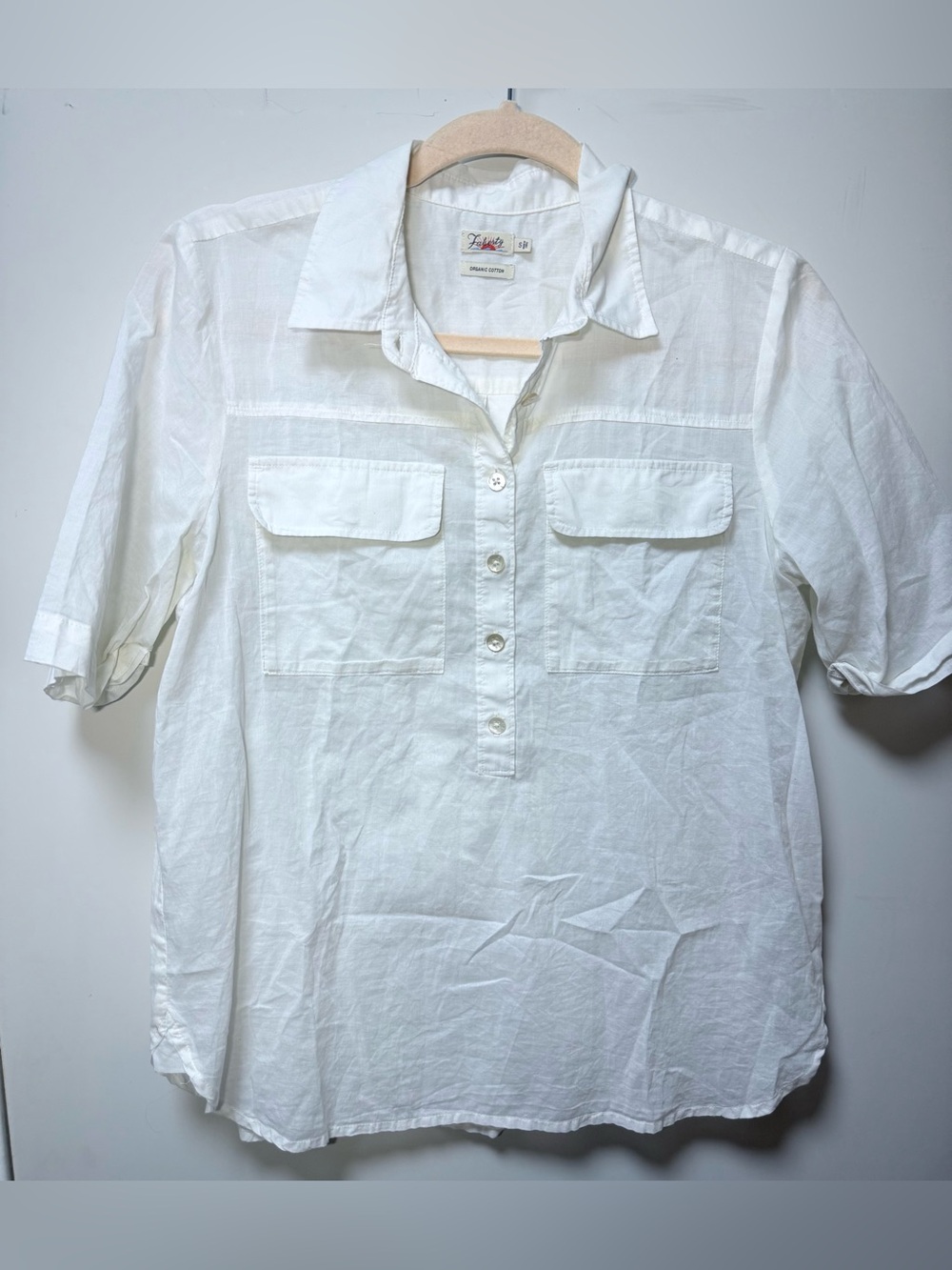 Faherty Organic Cotton Off White Button Down Blouse. Size Small.
